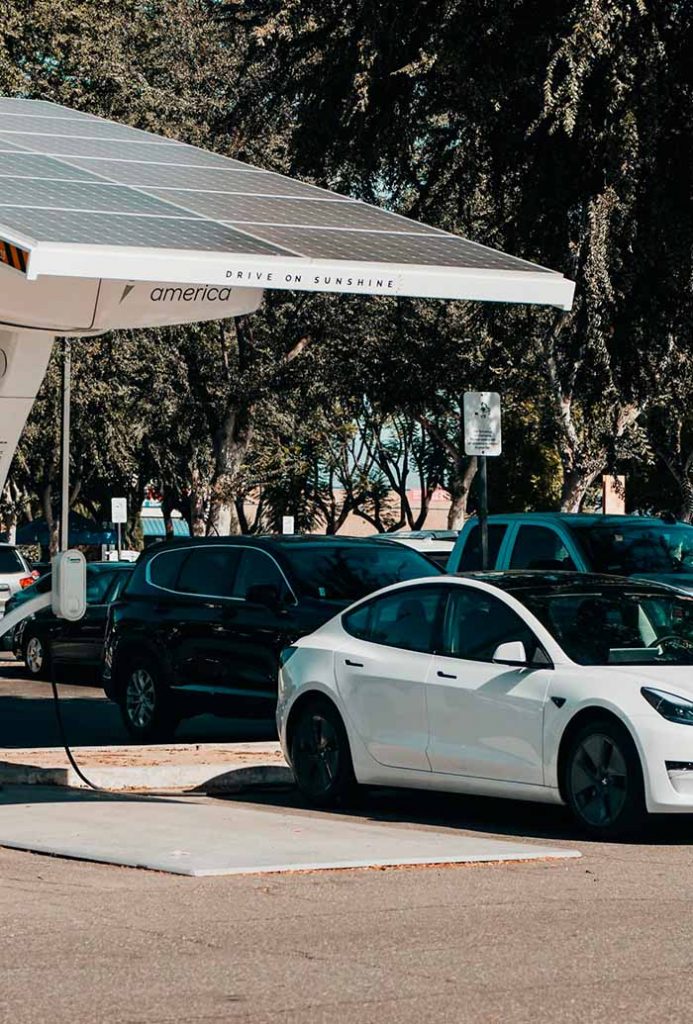 Placas fotovoltaicas Autoconsumo carga coches electricos