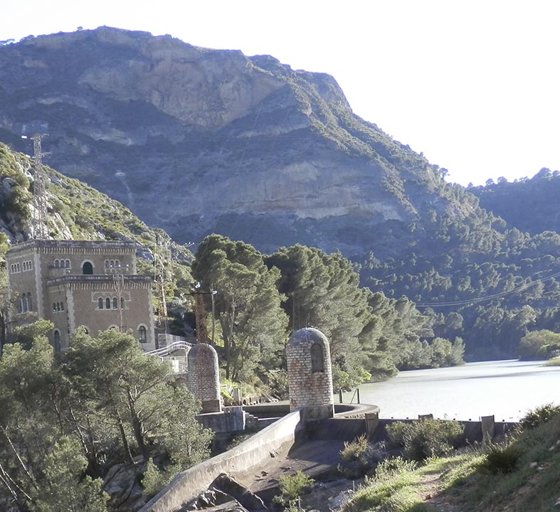 Energía hidráulica - Remanso rio guadalhorce par central hidroelectrica